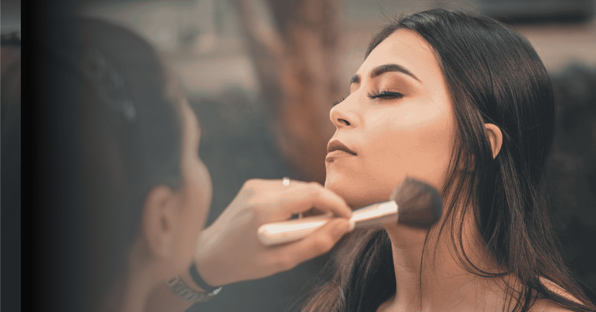 Blurry Blush Is the Soft-Glam Trend of Late Summer