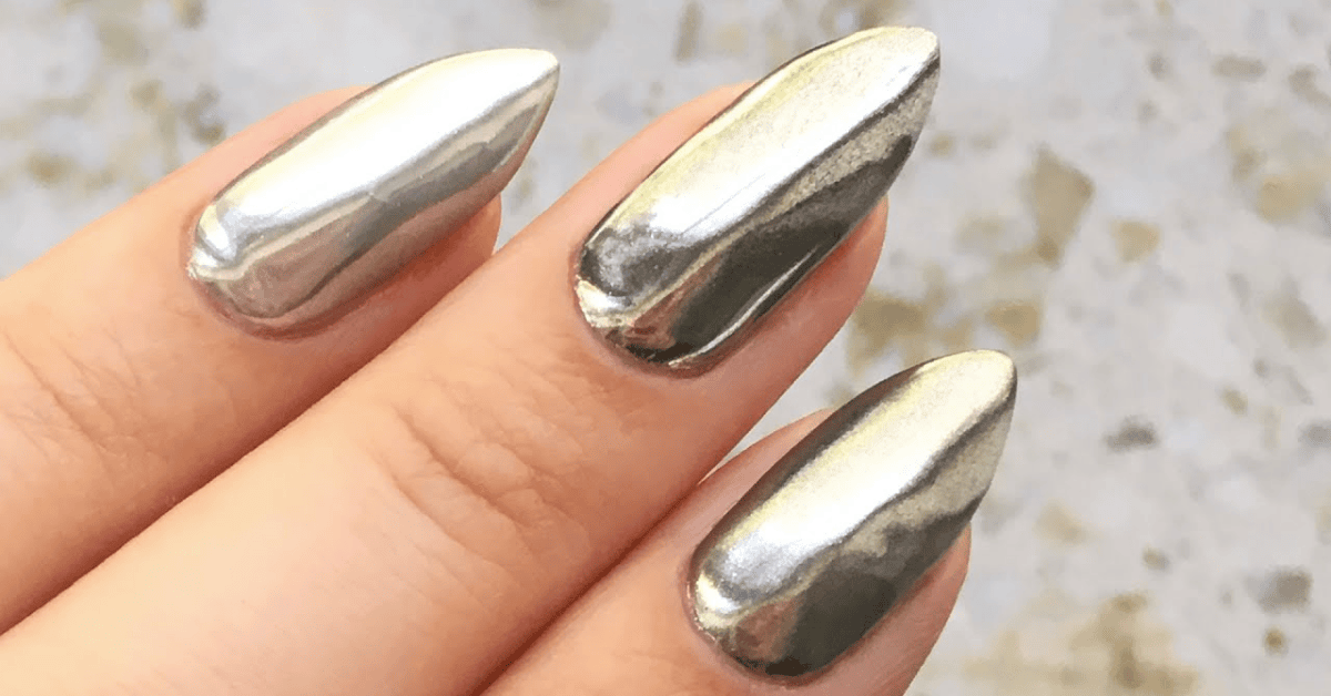 Water Nails vs Chrome Nails: Which One Wins in 2025?